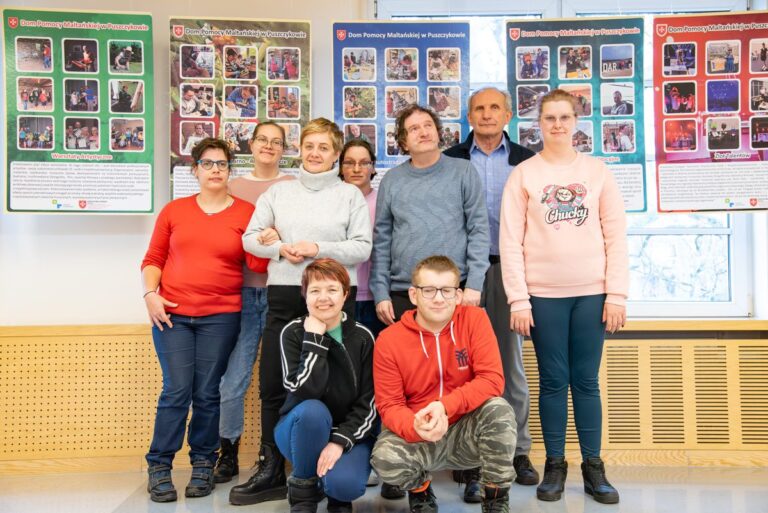 Malowanie to ich pasja, z wizytą w Starostwie